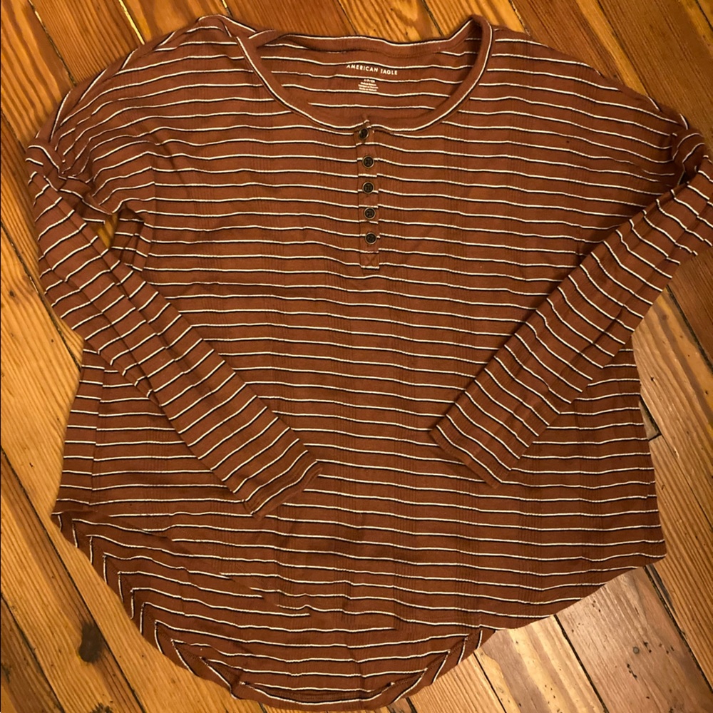 American Eagle ribbed long sleeve tee.  Size small